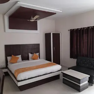 Gayatri Residency, Agra Hotel